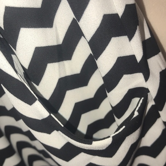 Forever 21 Sleeveless Black and White Dress Size Medium - Picture 6 of 8